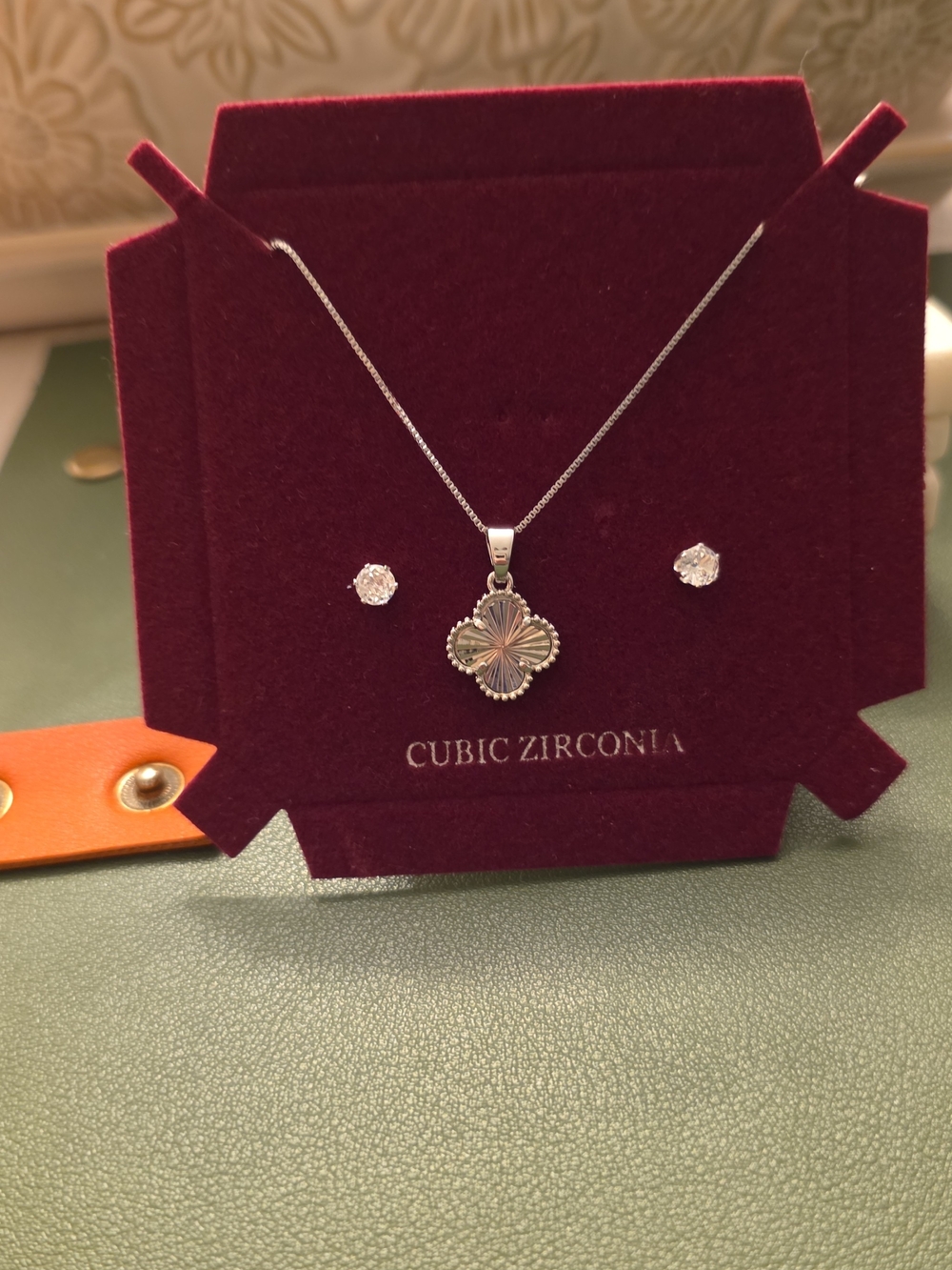 Four Leaf Clover Pendant Necklace & Earrings Silver Plated Danecraft
